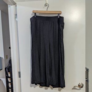 NWT Torrid Wide Leg Cropped Pants Sz 3